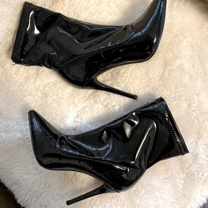 Womens size 10 latex “dominatrix” heeled booties